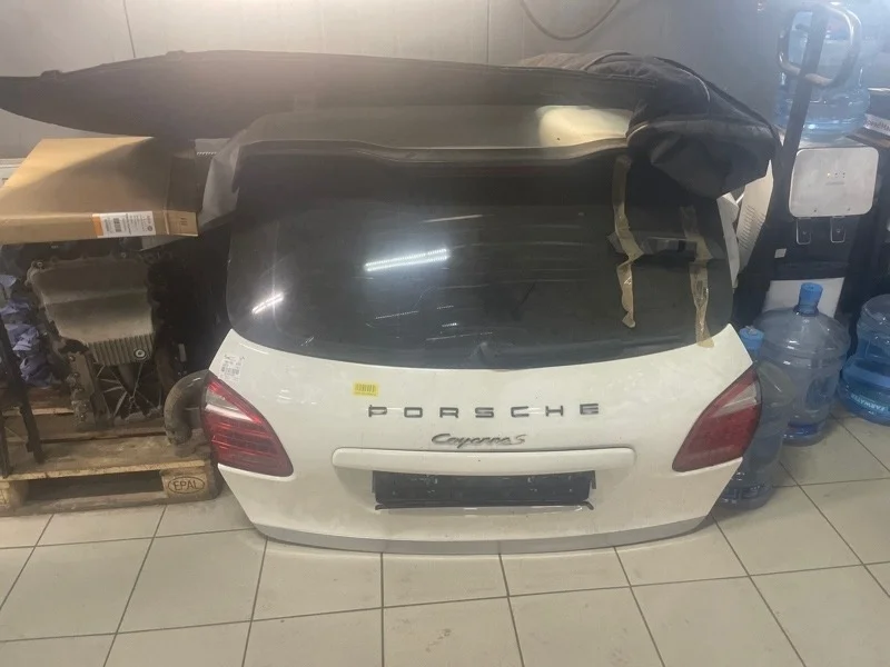 Крышка багажника Porsche Cayenne 2012 958
