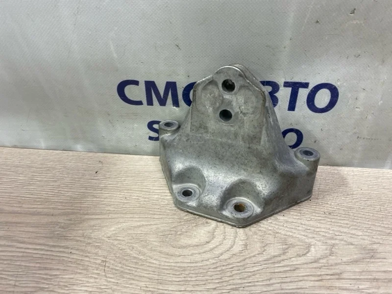 Кронштейн АКПП Volkswagen Touareg 7L0399649E NF 3.0 CGE