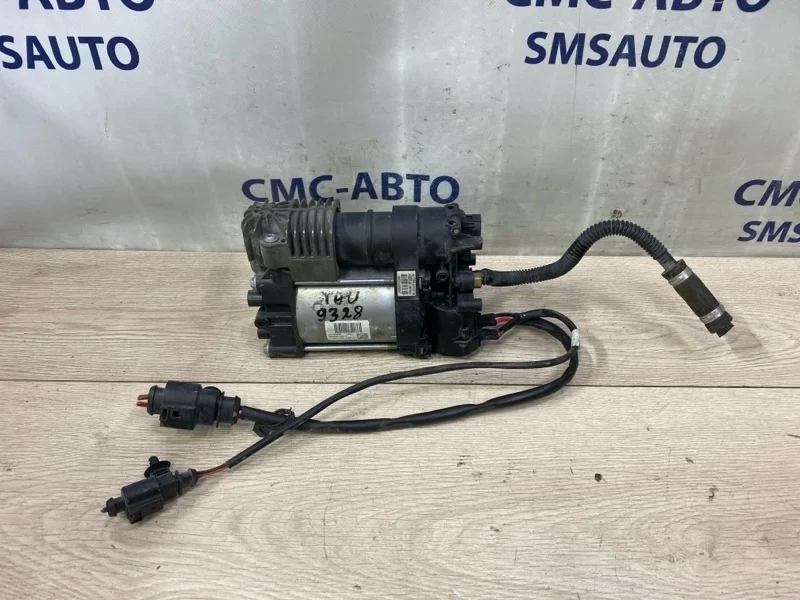Компрессор пневмоподвески Volkswagen Touareg 7P0698007B NF 3.0 CGE