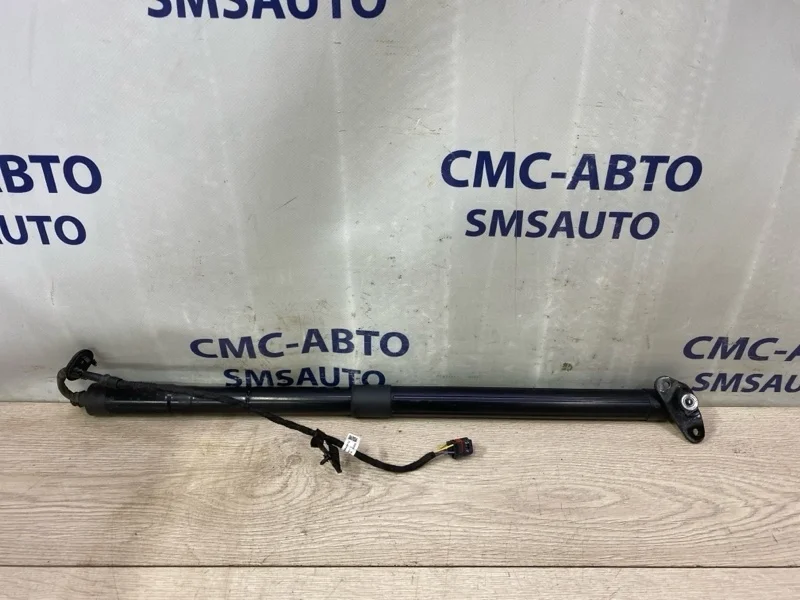 Амортизатор багажника Volkswagen Touareg 7P6827851D NF 3.0 CGE