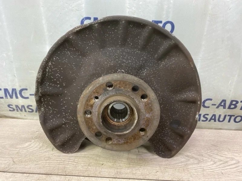 Кулак поворотный Mercedes-Benz Ml A1663500208 W166 642.826, задний правый