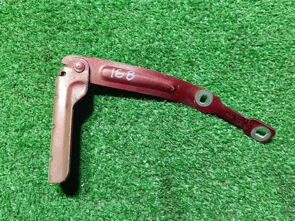 Петля капота правая Duster 1