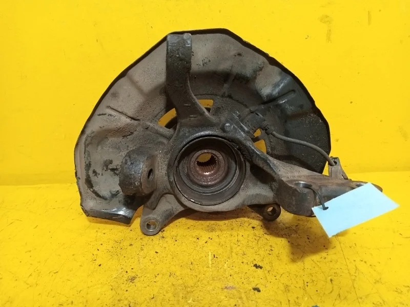 Кулак поворотный Toyota Camry V40 2006-2011