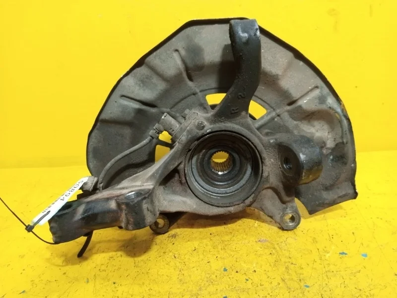 Кулак поворотный Toyota Camry V40 2006-2011
