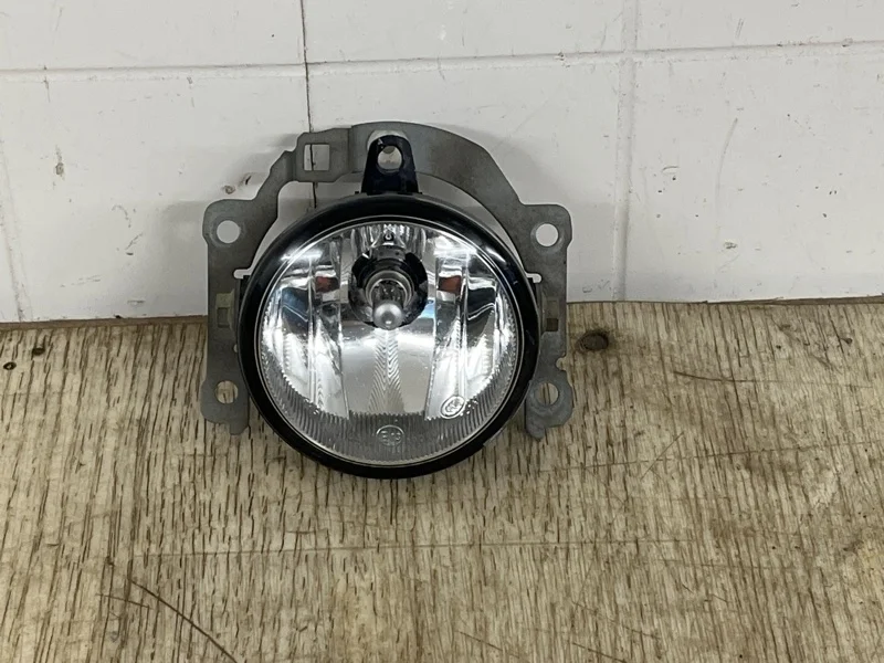 Фара противотуманная MITSUBISHI OUTLANDER 3 2012 2013 2014 2015 2016 2017 2018 2019 2020 GF2W GF3W GF4W GF6V GF6W GF7W