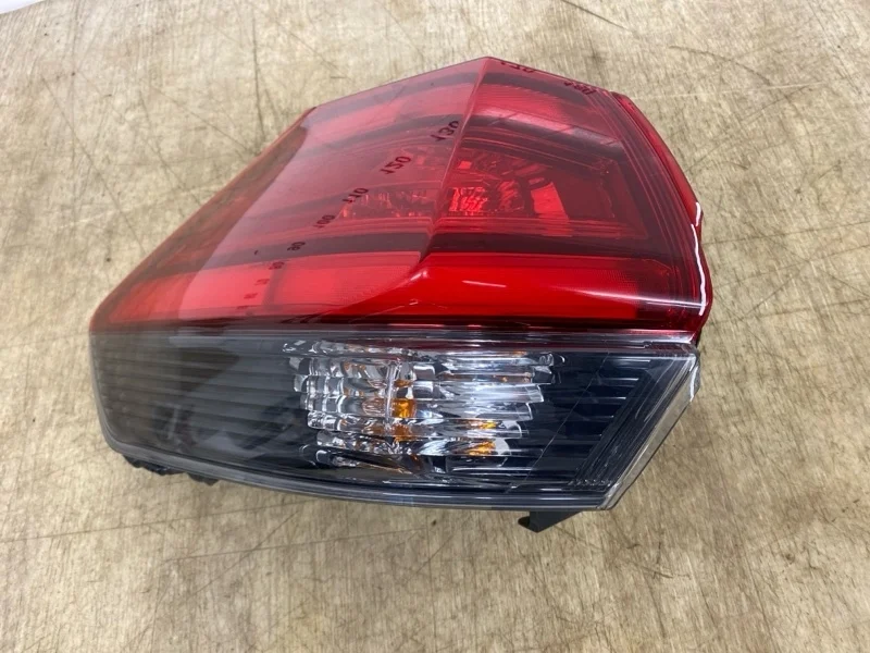 Фонарь в крыло NISSAN X-TRAIL 2017 2018 2019 2020 2021 2022 2023 T32