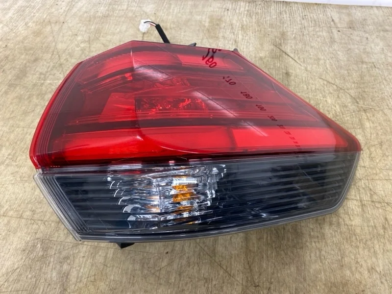 Фонарь в крыло NISSAN X-TRAIL 2017 2018 2019 2020 2021 2022 2023 T32