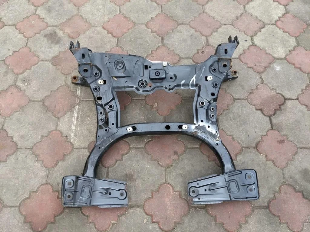 Подрамник передний Mercedes-Benz