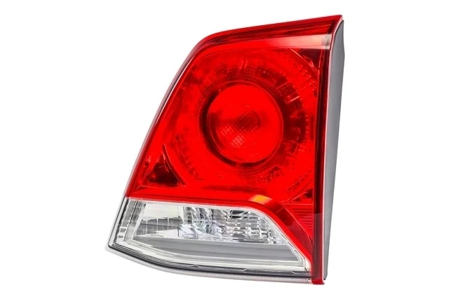 Фонарь задний правый внутренний TOYOTA LAND CRUISER 200 2012-2014