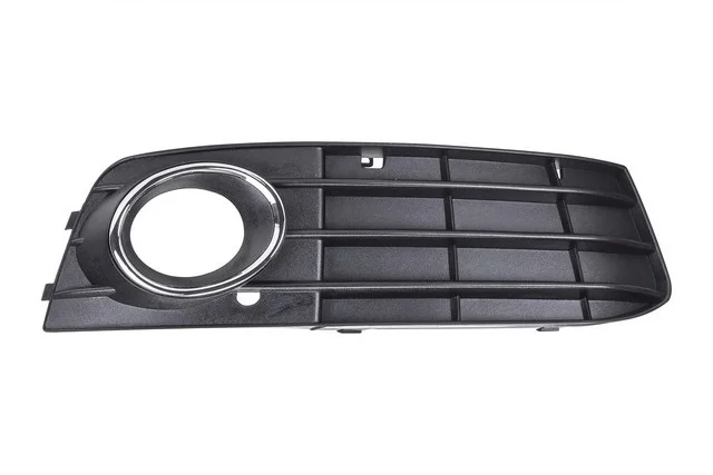 Решетка переднего бампера под ПТФ правая AUDI A4 B8 2007-2011