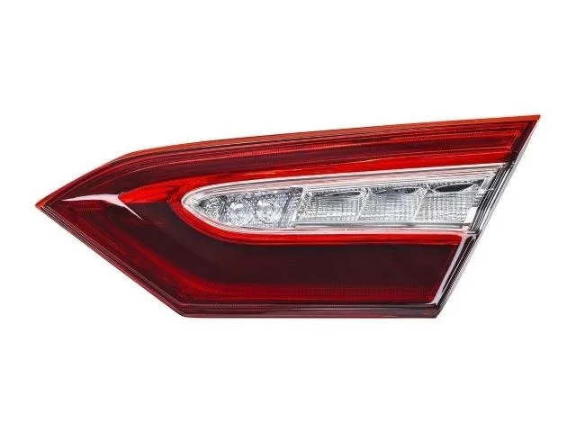 Фонарь задний правый внутренний TOYOTA CAMRY XV70 2017-2021
