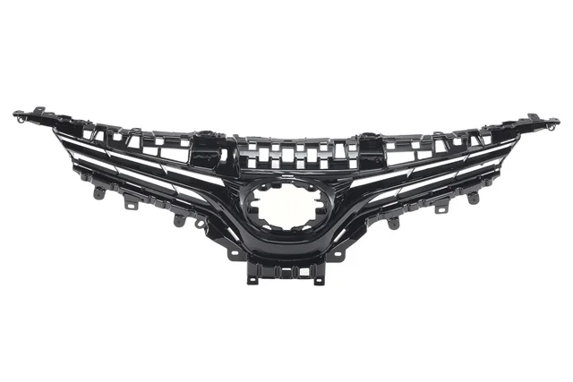 Решетка радиатора Уценка 30% (отломано 2 крепления,трещина) TOYOTA CAMRY XV70 2017-2021