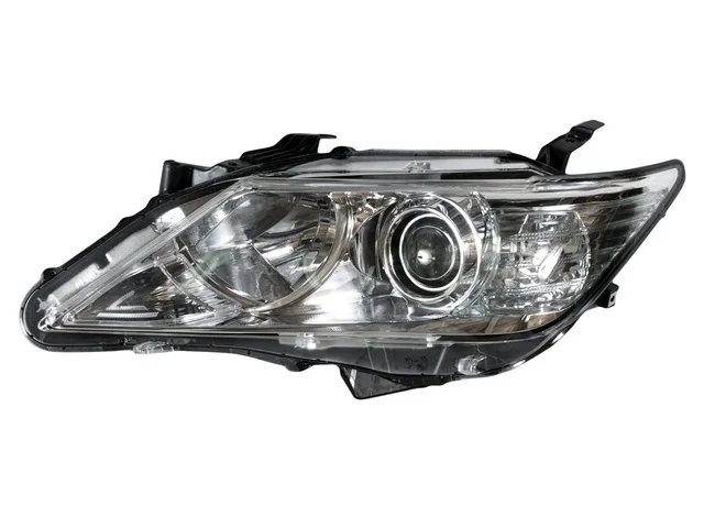 Фара левая Уценка 30% (скол) TOYOTA CAMRY XV50 2011-2014