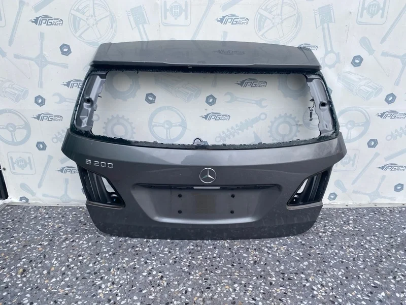 Крышка багажника Mercedes-benz 2013 W246
