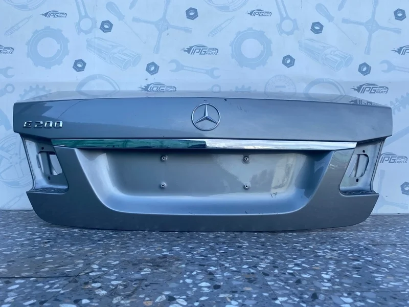 Крышка багажника Mercedes-benz 2014 W212