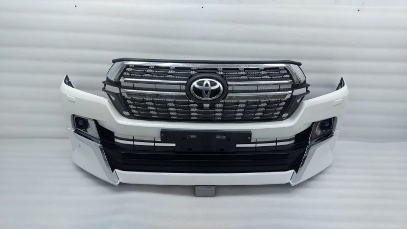 Бампер Toyota Land Cruiser 2015 200