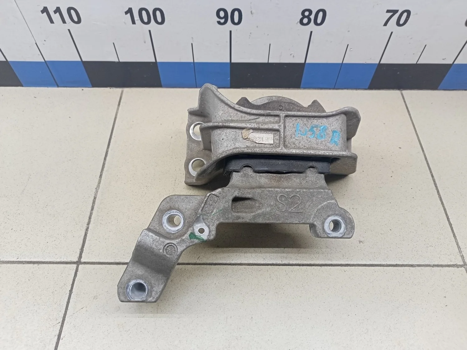 Опора двигателя правая Juke (F15) 2011>