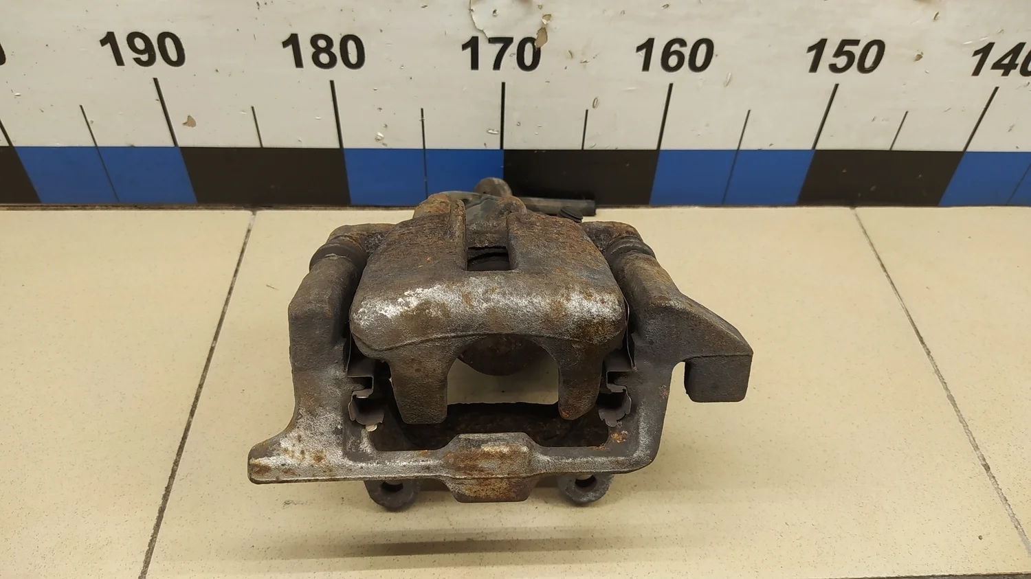 Суппорт задний правый A6 [C6,4F] 2005-2011