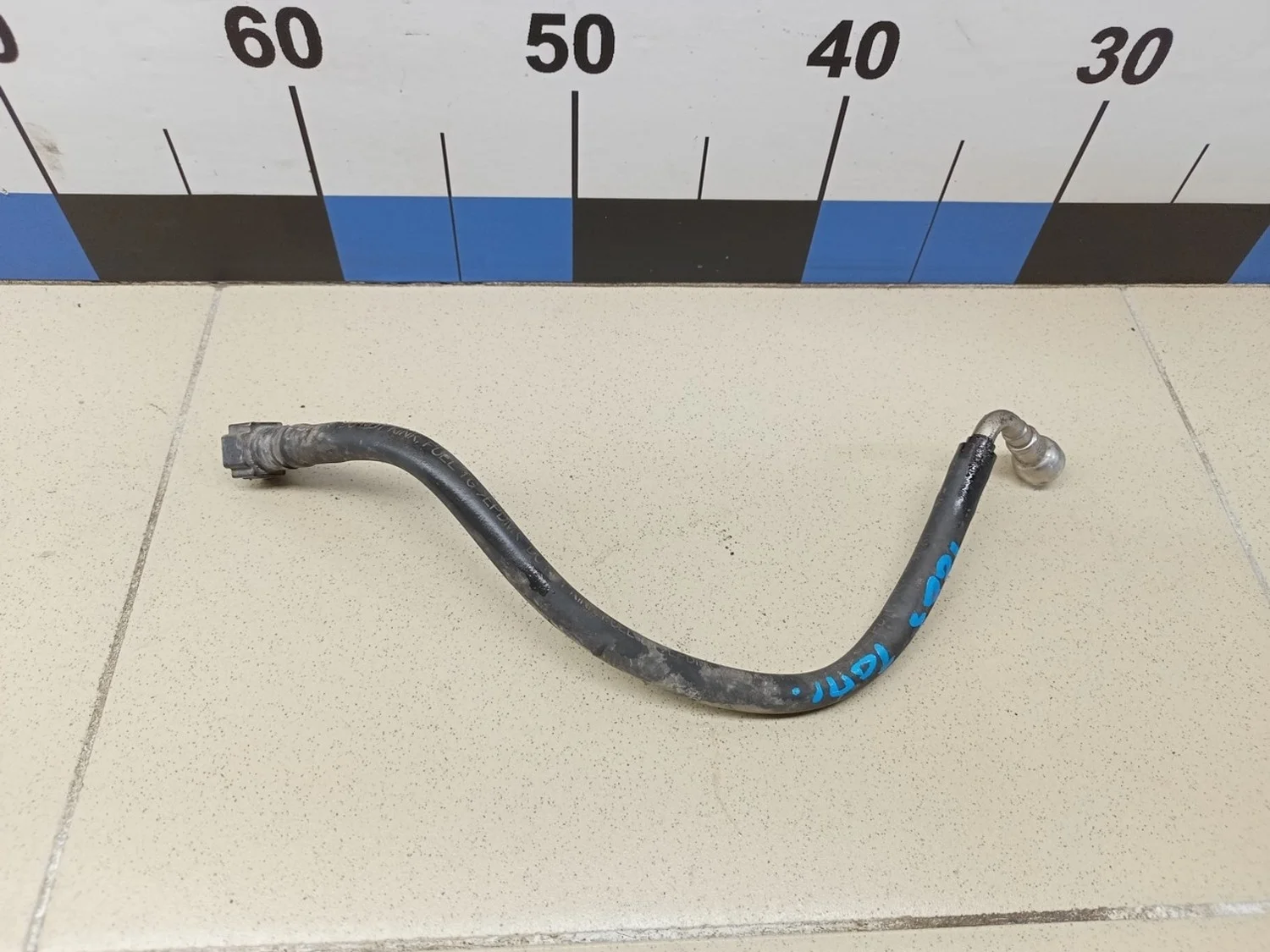 Трубка топливная Avensis II 2003-2008