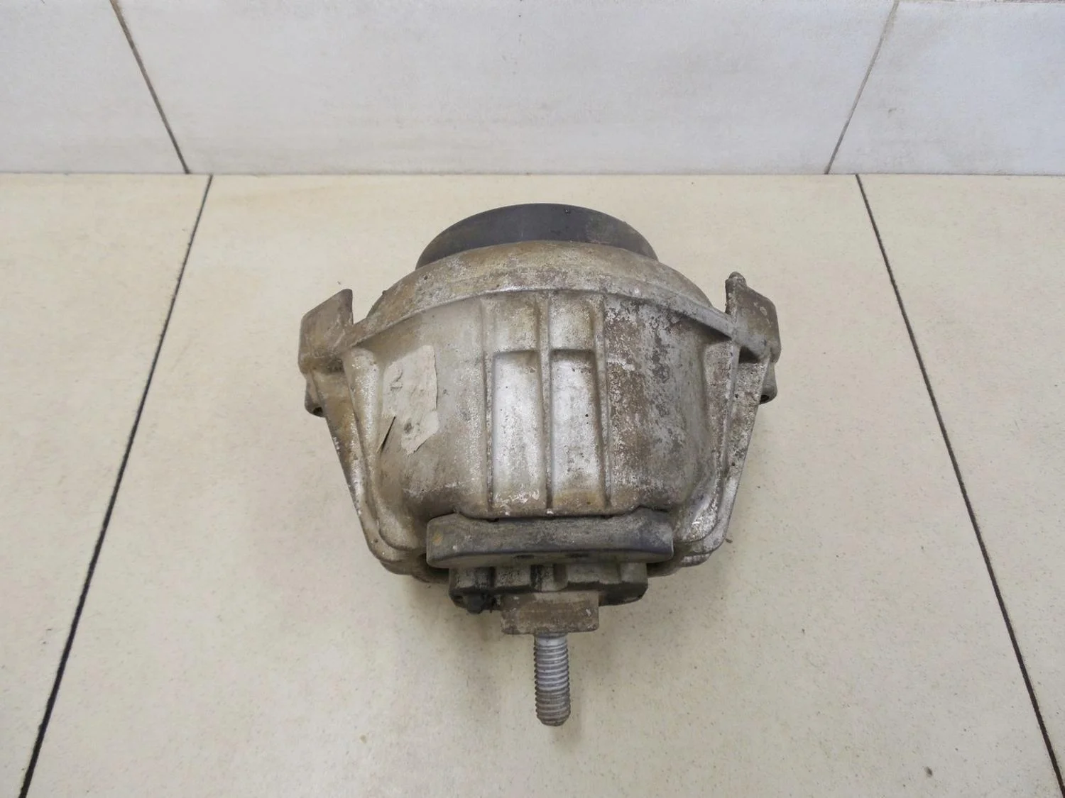 Опора двигателя левая 1-серия E82/E88 2006>