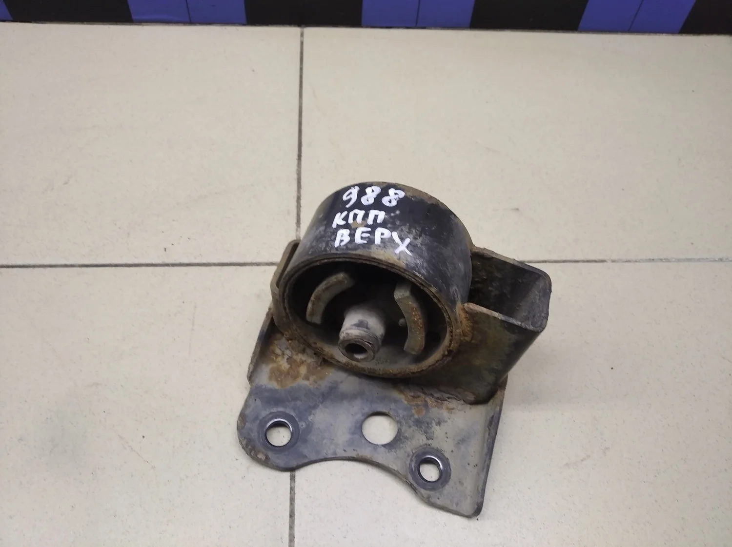 Опора КПП Almera N16 2000-2006