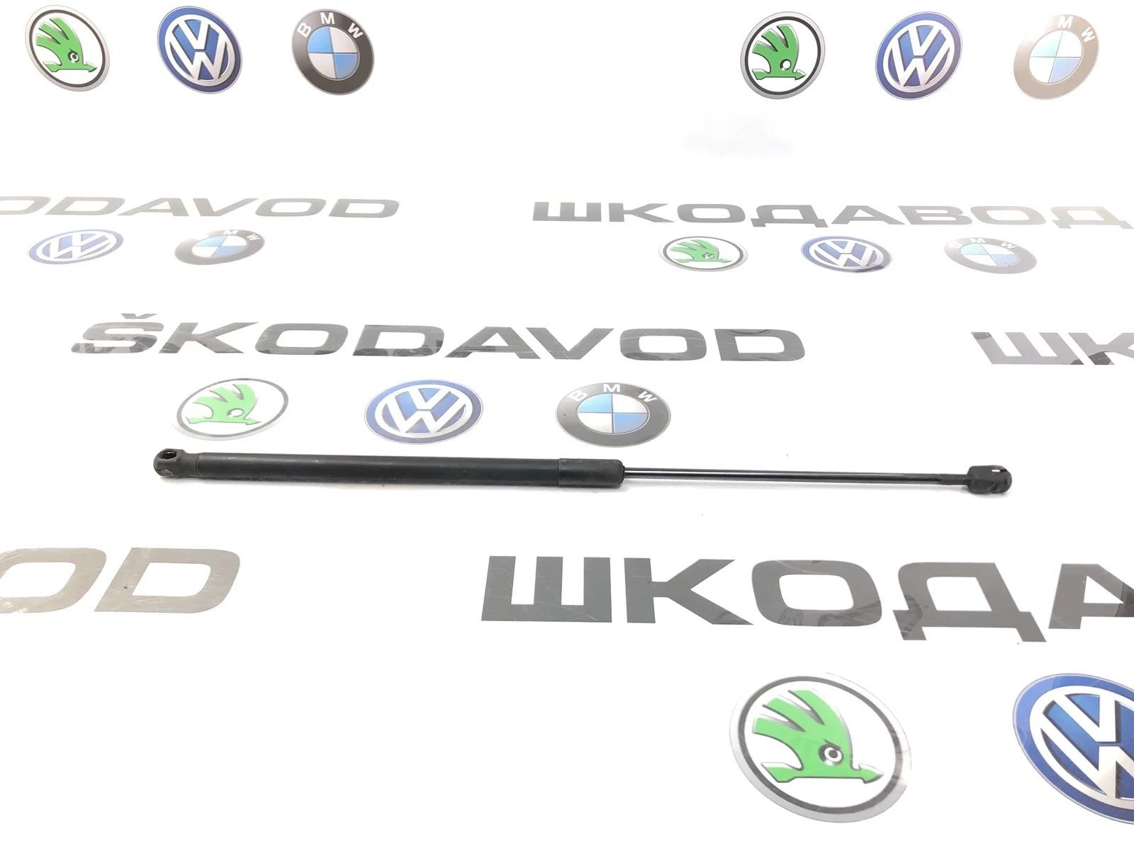 Амортизатор крышки багажника Skoda Octavia 2010 1Z5827550B A5 (1Z) 1.4 CAXA