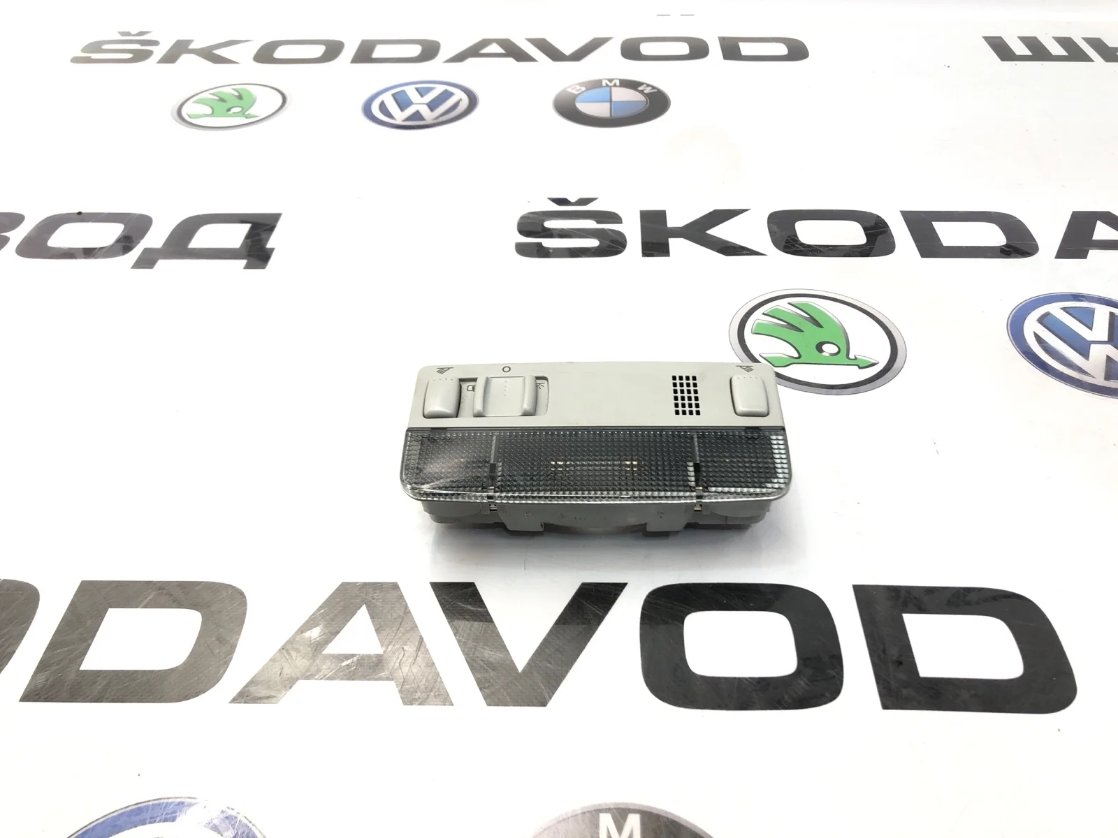 Плафон освещения салона Skoda Octavia 2011 3B0947105CY20 A5 (1Z) 1.6 BSE