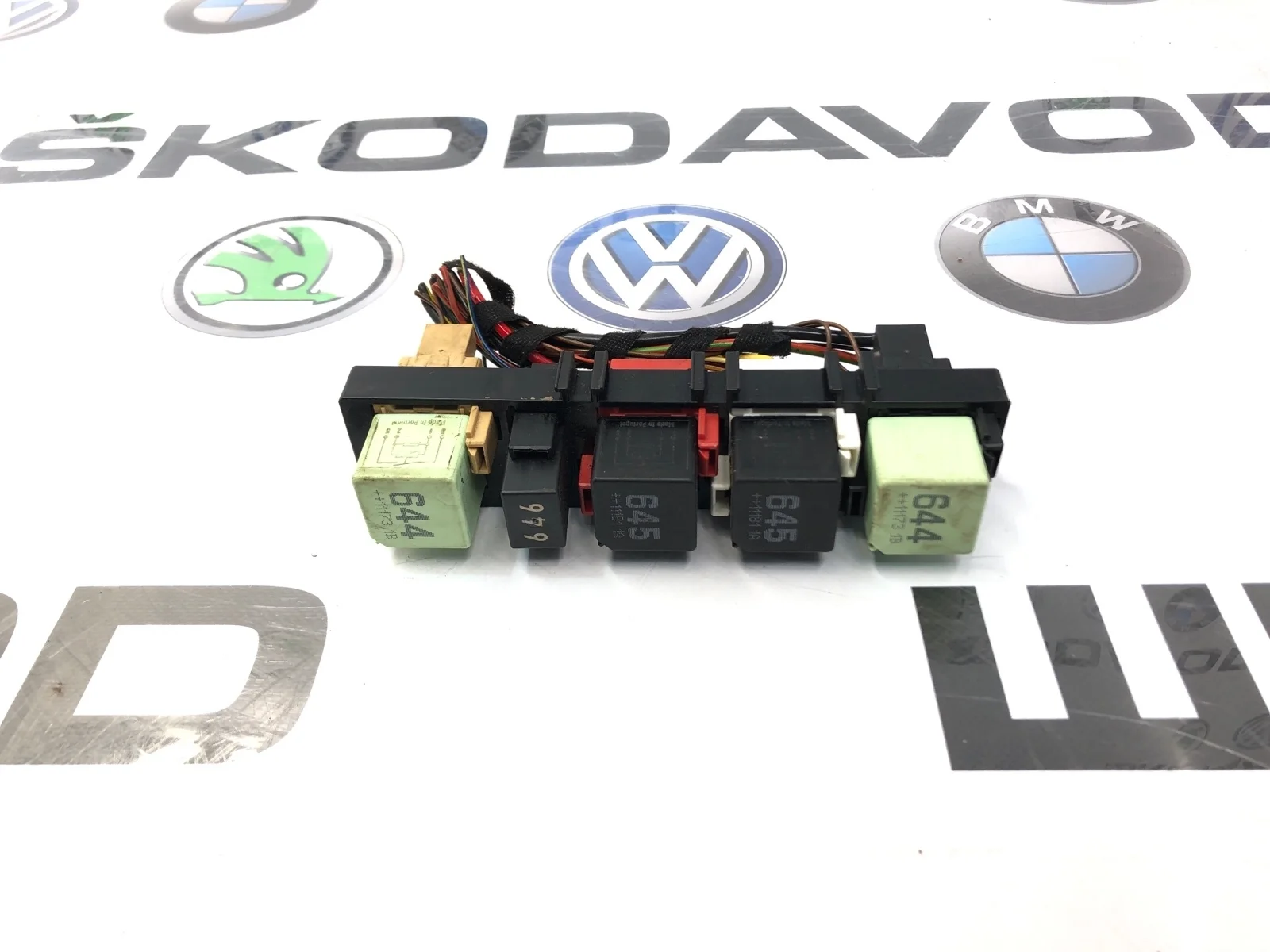 Блок реле Skoda Octavia 2011 4H0951253A A5 (1Z) 1.6 BSE