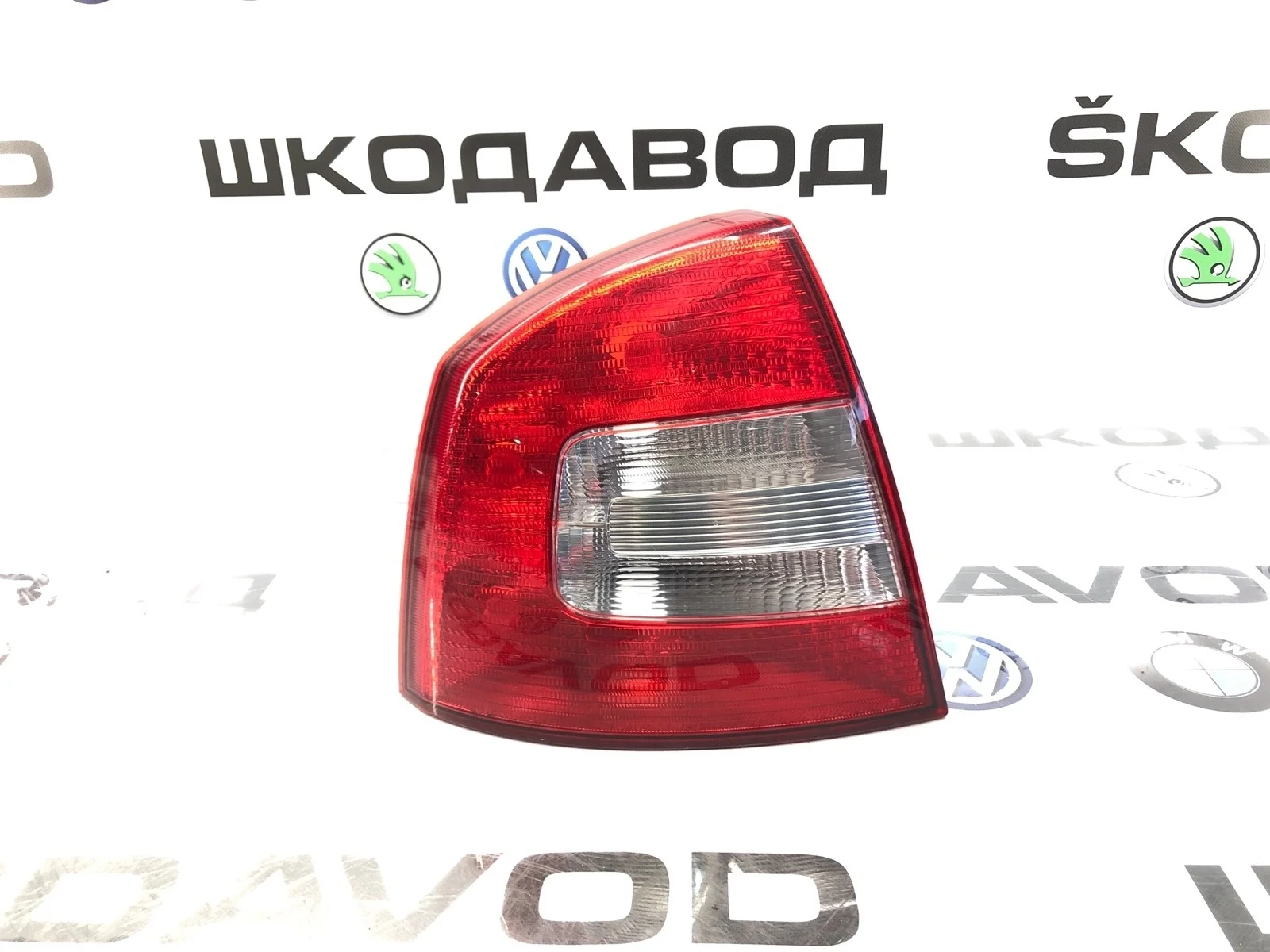 Фонарь Skoda Octavia 2011 1Z5945111B A5 (1Z) 1.6 BSE, задний левый