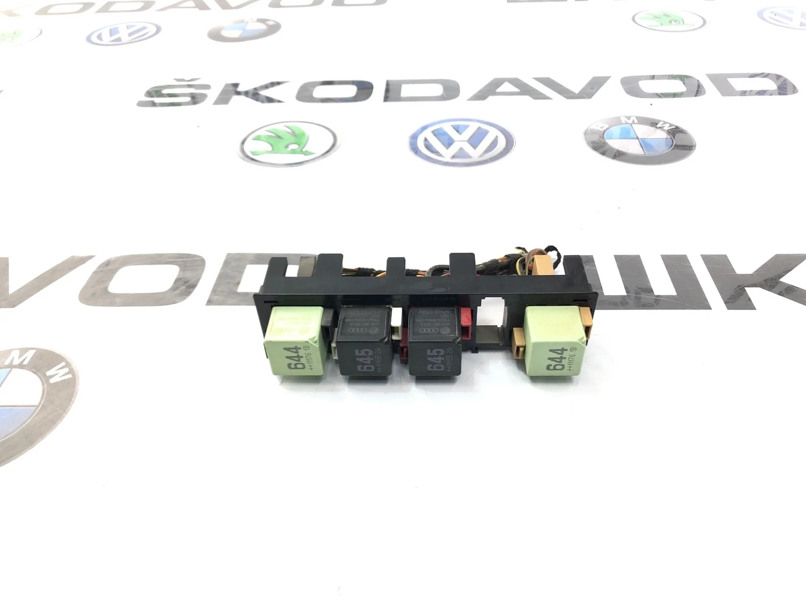Блок реле Skoda Octavia 2011 4H0951253A A5 (1Z) 1.2 CBZB