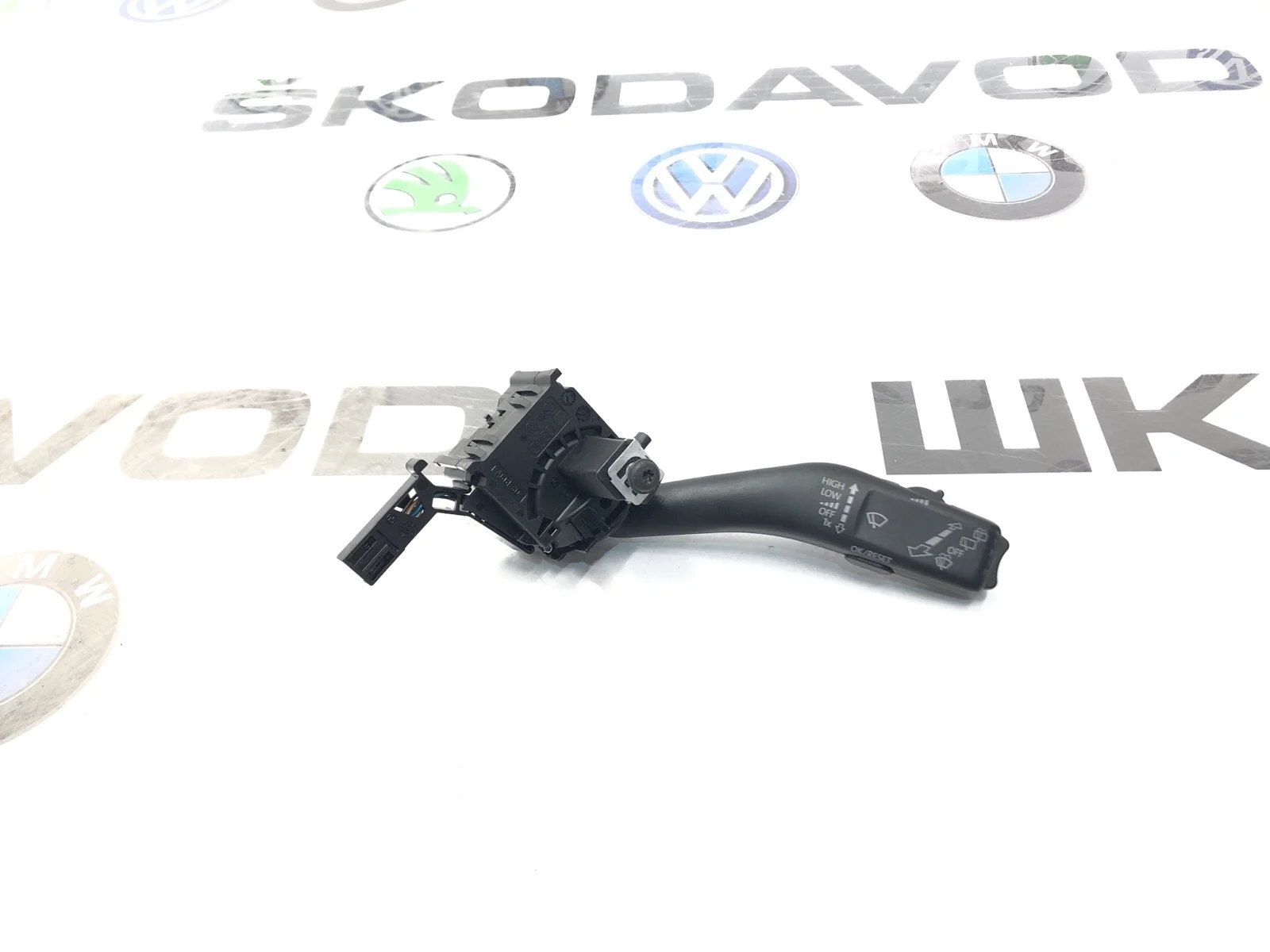 Подрулевой переключатель дворников Skoda Octavia 2010 1K0953519J9B9 A5 (1Z) 1.4 CAXA