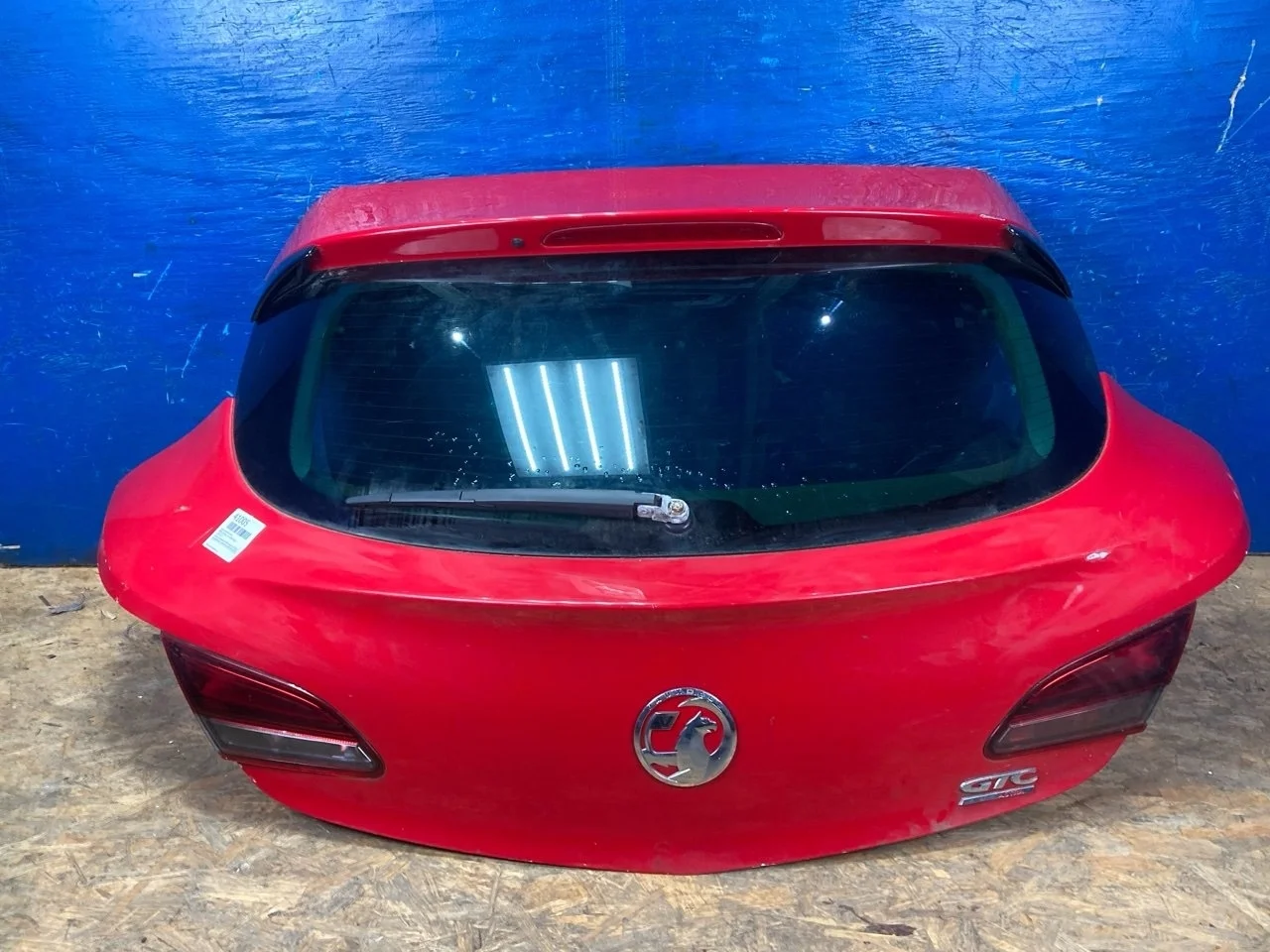 Крышка багажника Opel Astra J Gtc 2009-2016 13371615