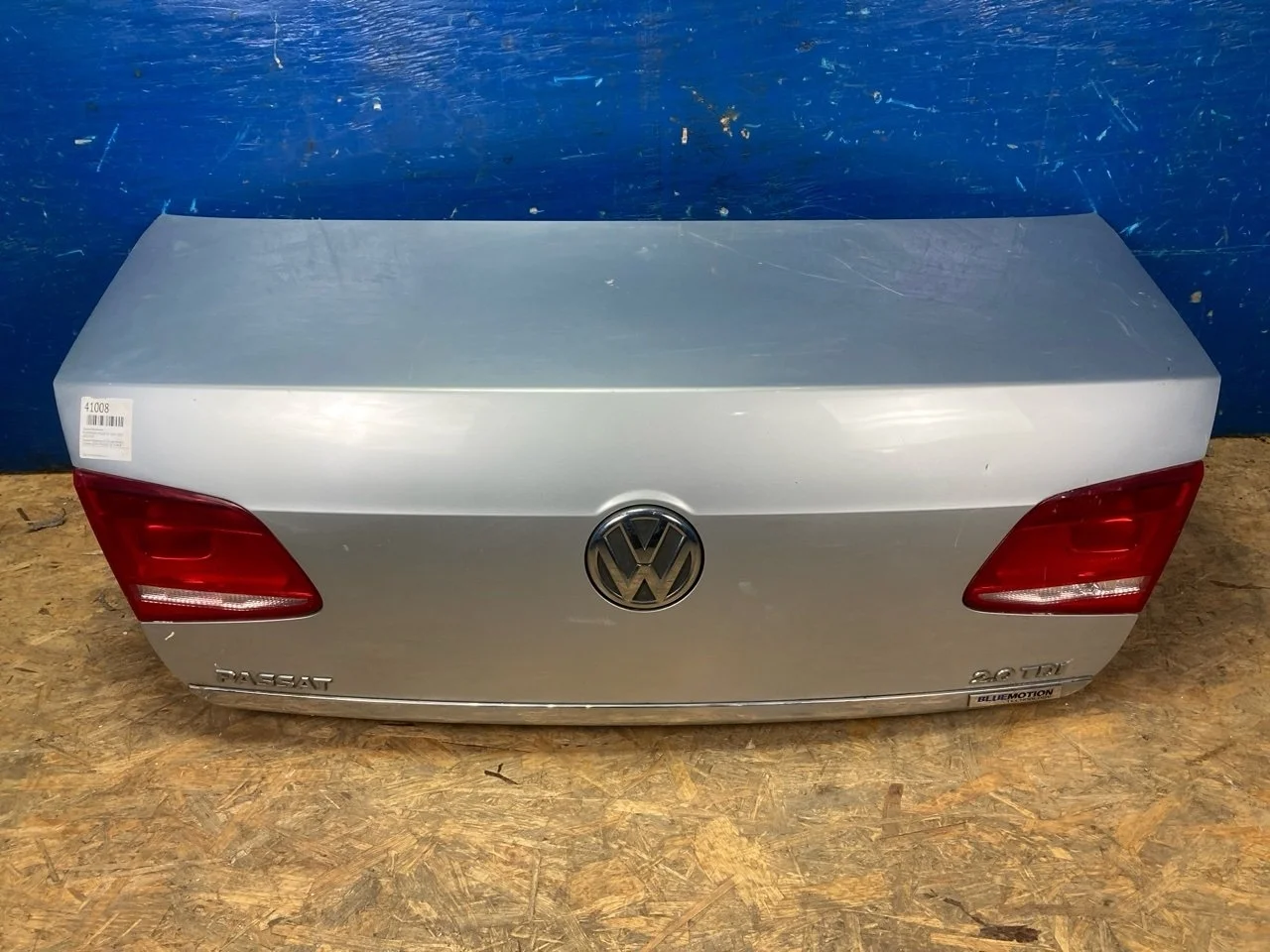 Крышка багажника Volkswagen Passat B7 2010-2015 3AE827025