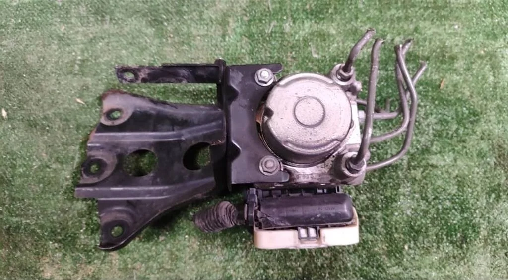 Б.у. блок abs TOYOTA RAV4 ACA30 TOYOTA RAV4 ACA30