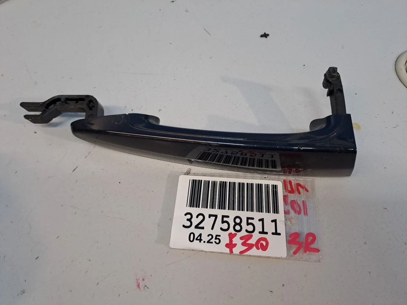 Ручка двери наружная правая для BMW 3 F30 2011-2018