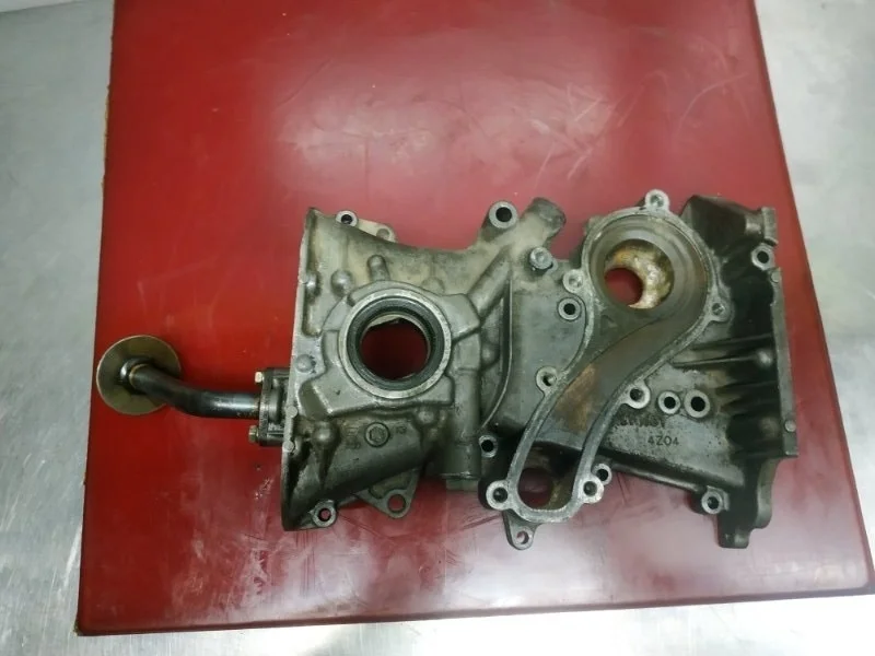 Масляный насос Nissan Almera N16