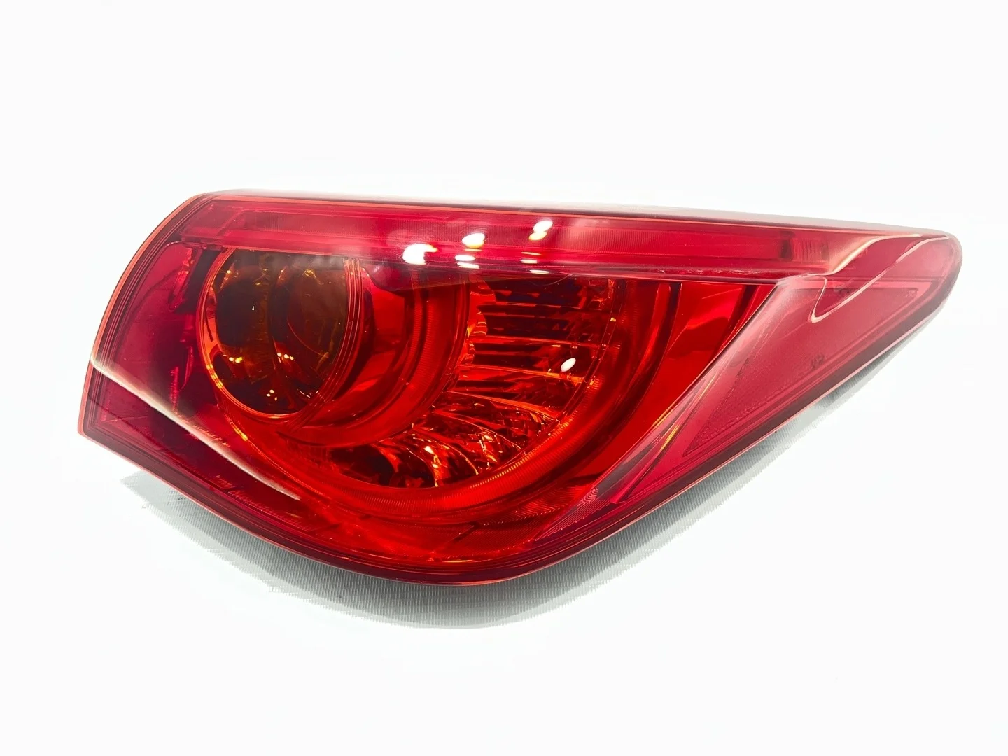 Фонарь Infiniti Q50 2014 V37