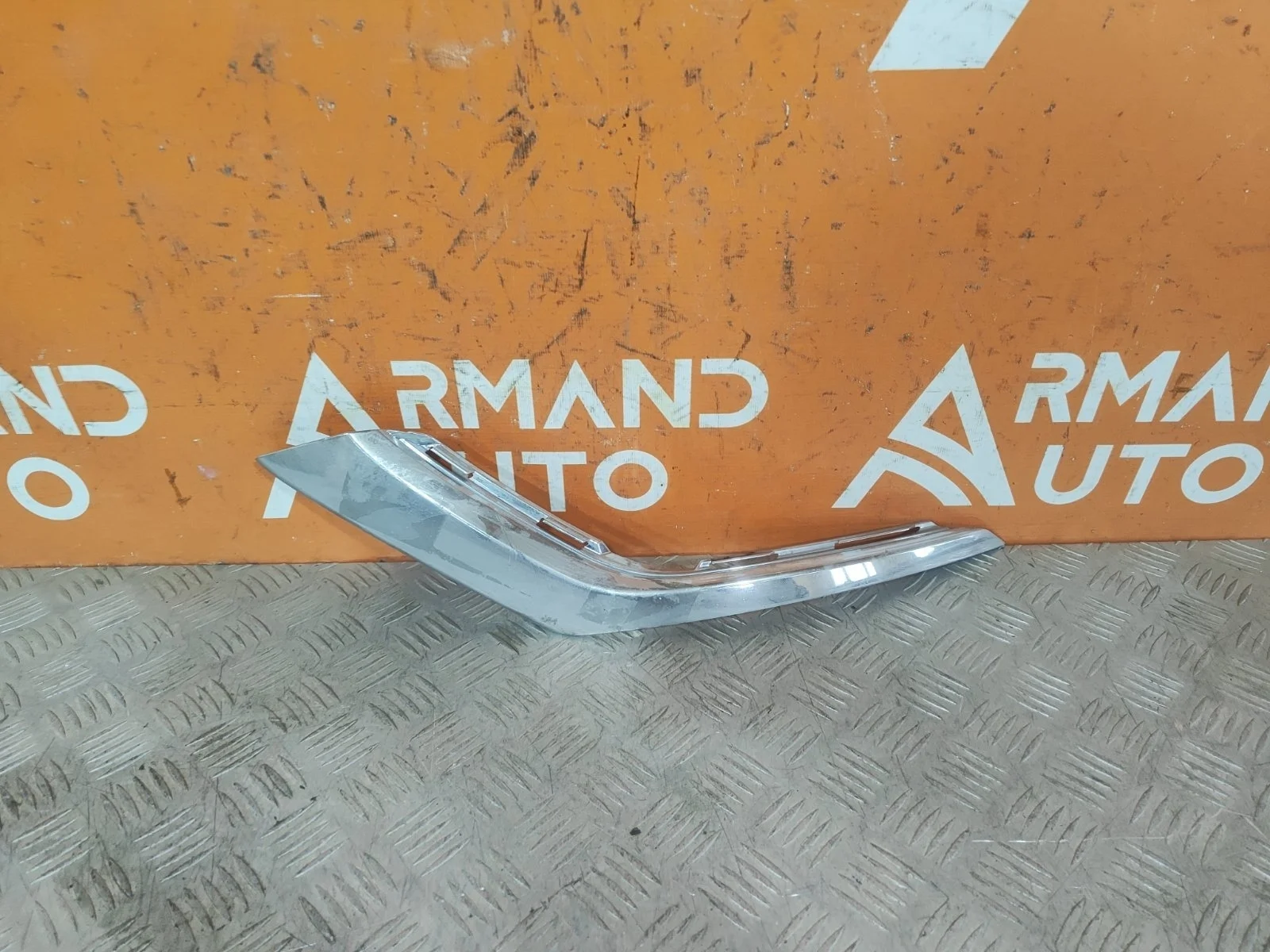 Накладка бампера Mitsubishi Outlander 2015-нв 3