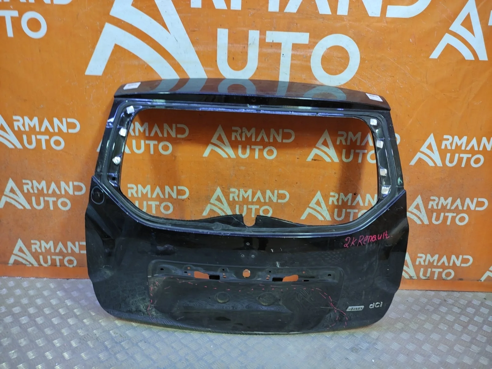 Дверь багажника Renault Duster 2010-2021
