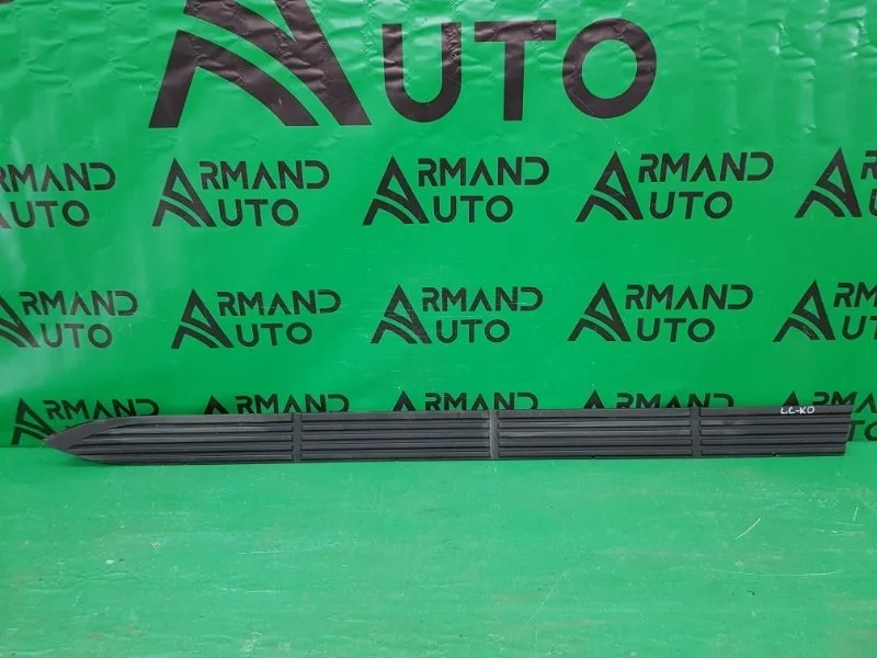 Накладка подножки TOYOTA Land Cruiser 2012-2021 200
