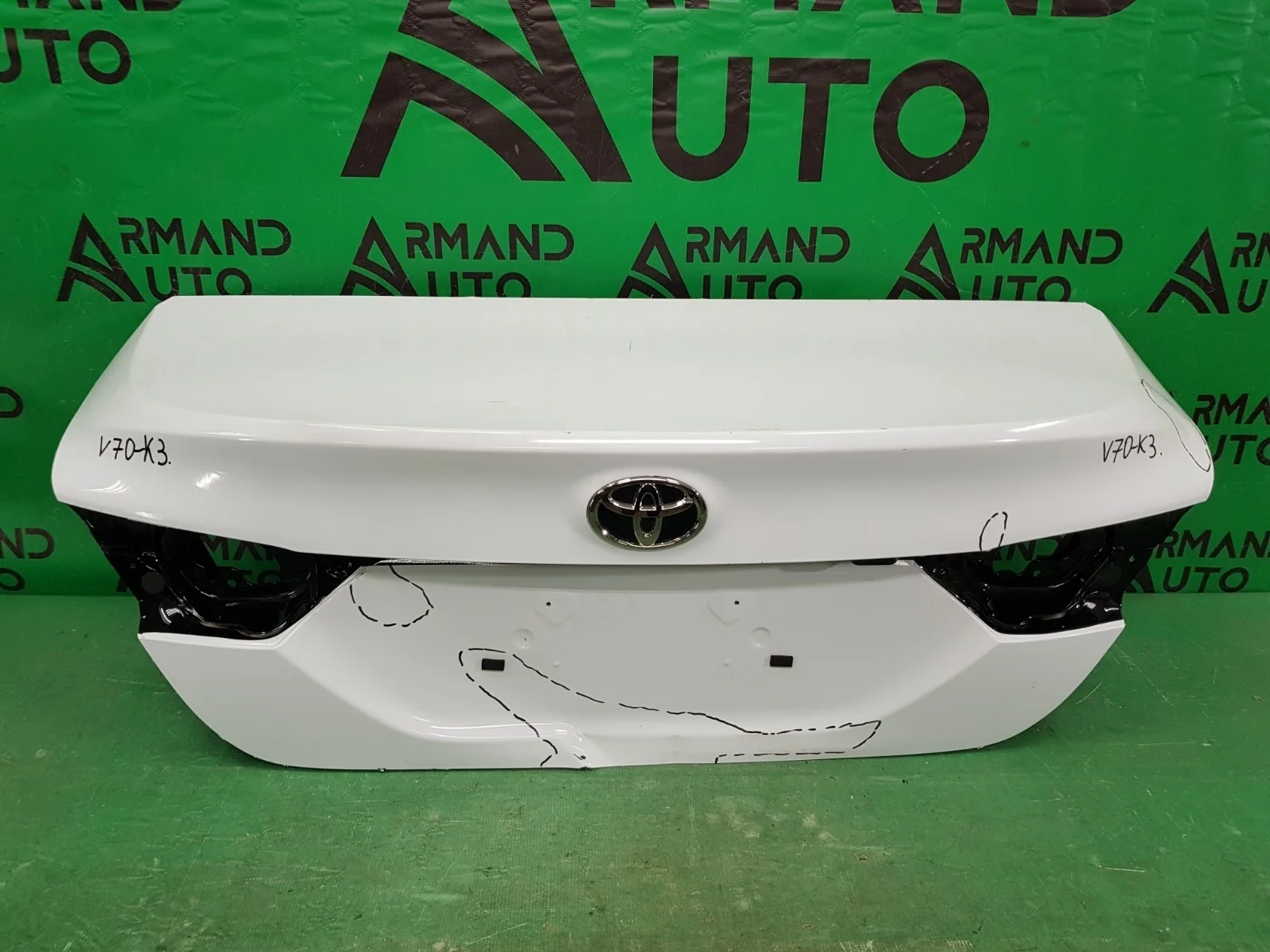 Крышка багажника TOYOTA CAMRY 2017-нв 8 XV70