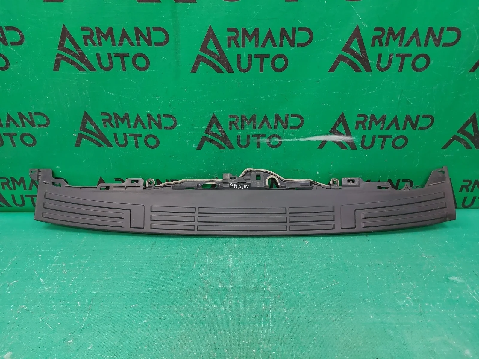 Накладка бампера верхняя TOYOTA LAND CRUISER PRADO 2009-нв 150