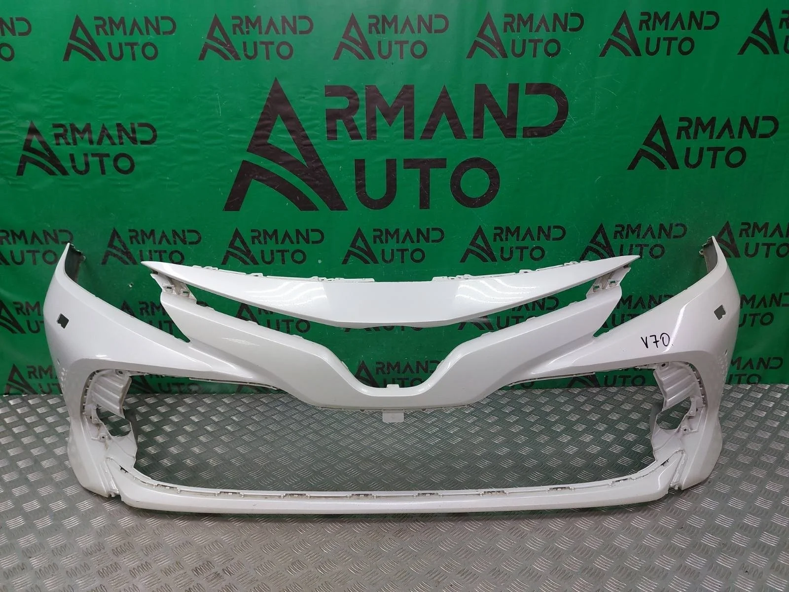 Бампер Toyota Camry 2017-2021 8 XV70