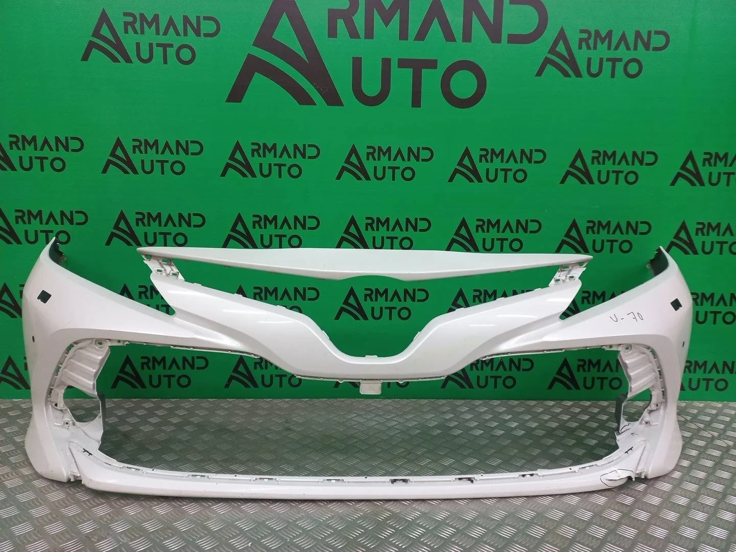Бампер Toyota Camry 2017-2021 8 XV70