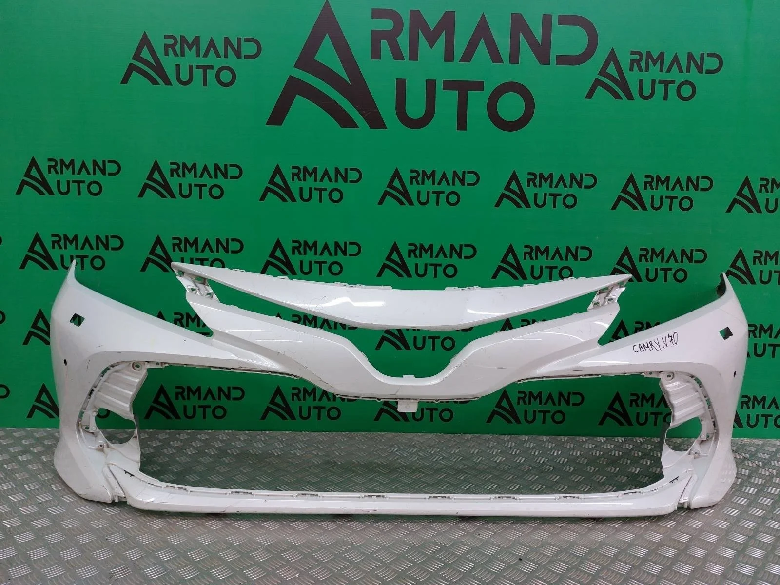 Бампер Toyota Camry 2017-2021 8 XV70