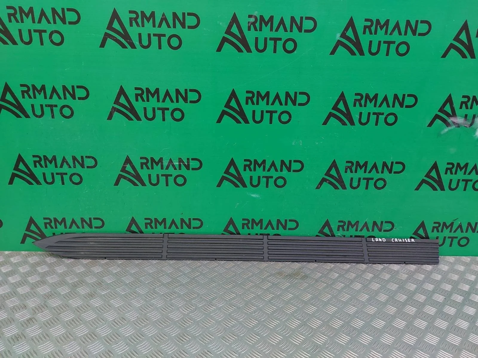 Накладка подножки Toyota Land Cruiser 2012-2021 200