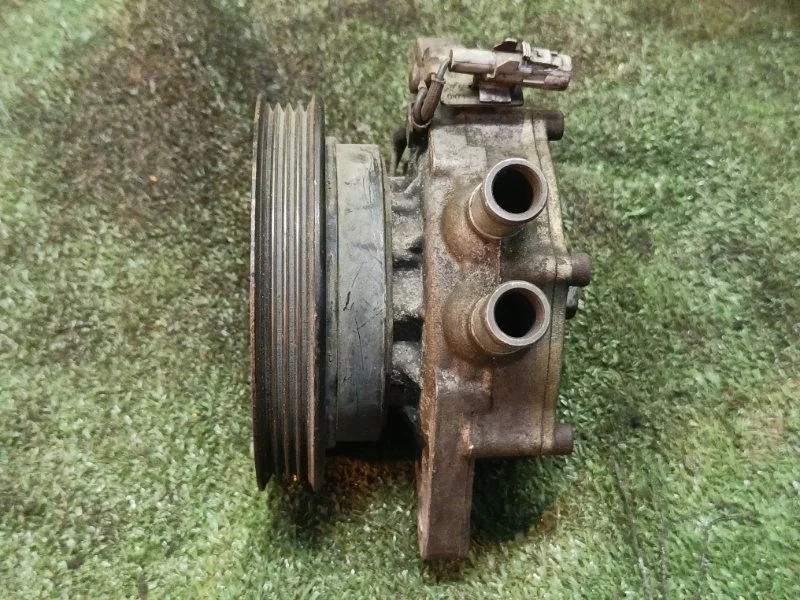 Компрессор кондиционера Toyota Land Cruiser J80