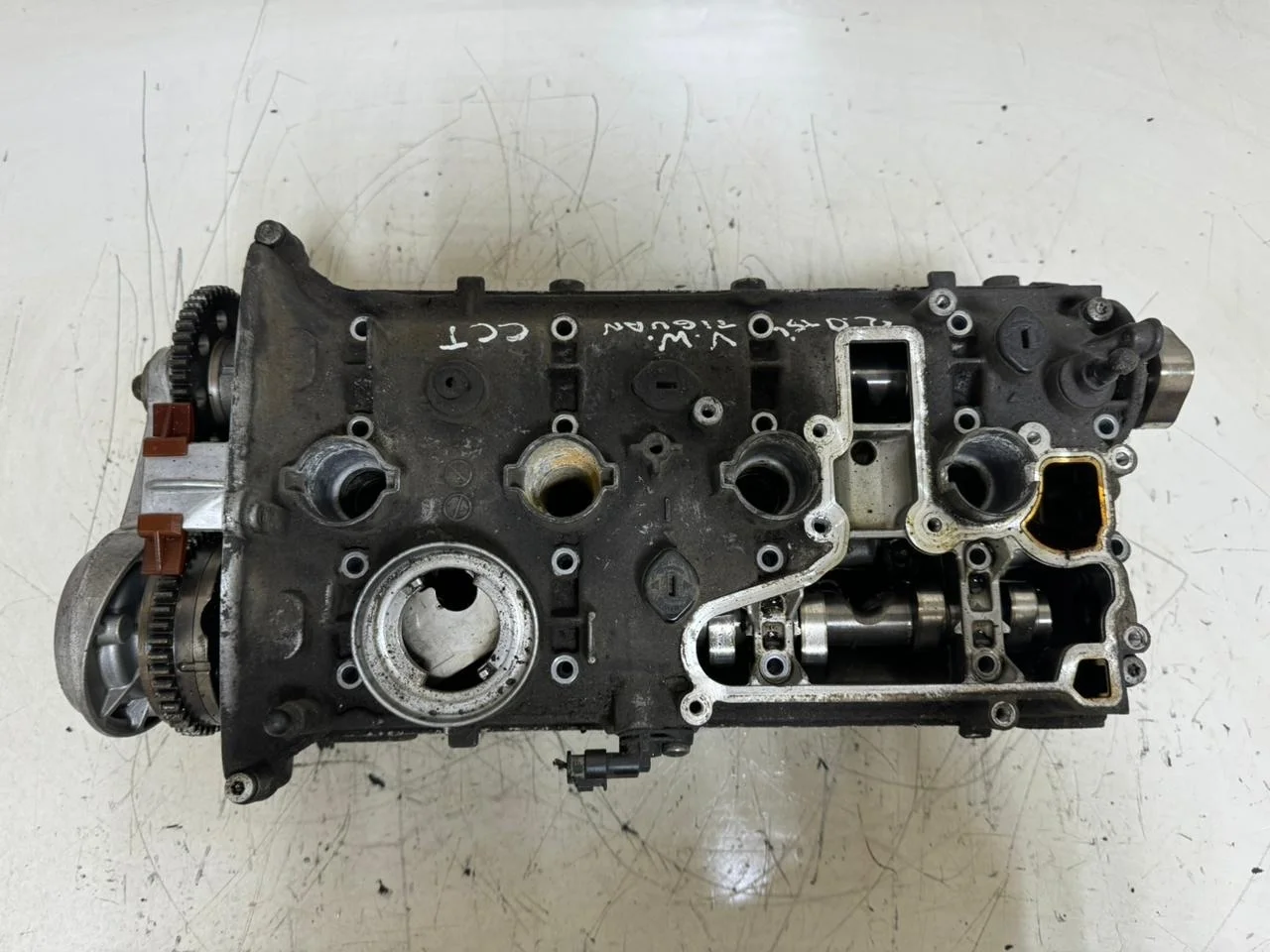 головка блока цилиндров Volkswagen Tiguan