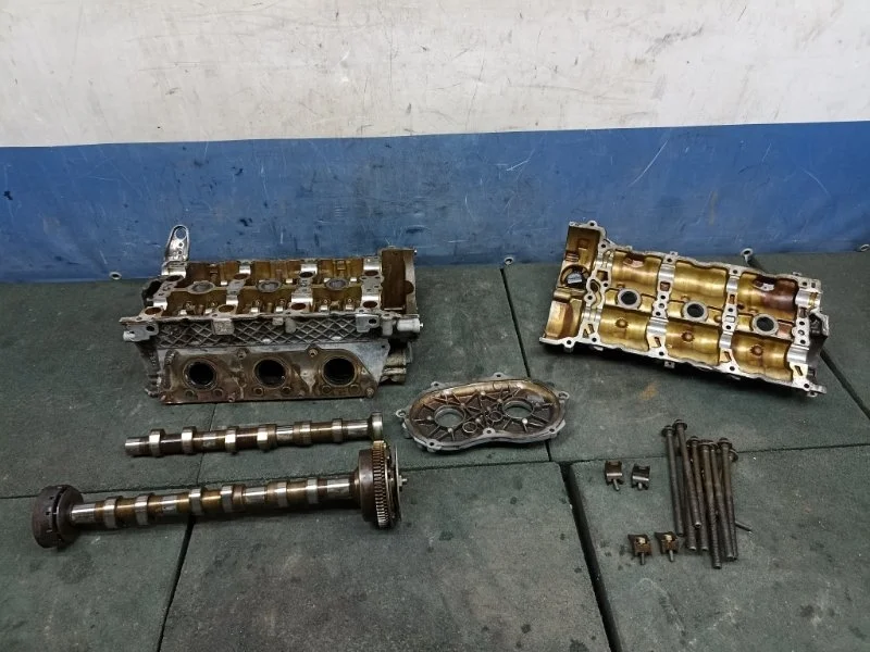 Головка блока цилиндров Mercedes E A2720103920 W211 3.0 272.943, правая