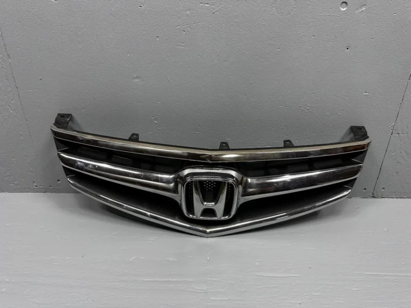 Решетка радиатора Honda Accord 7 CL